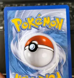 POKEMON MEW 32/68 REVERSE HOLO RARE HIDDEN FATES NEAR MINT - Image 3