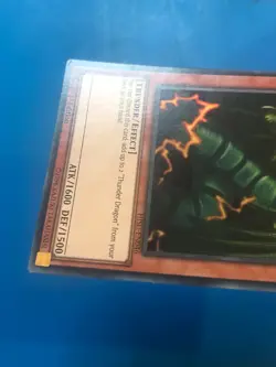 YUGIOH Super Rare Thunder Dragon HISU-EN046 1st Edition PLAYED - Image 4