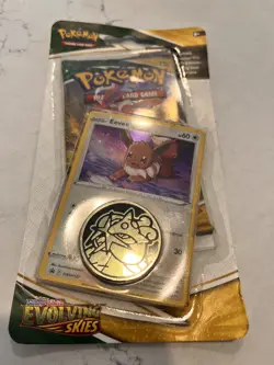 Pokemon TCG: Sword & Shield Evolving Skies Checklane Blister Pack – Eevee Promo - Image 3