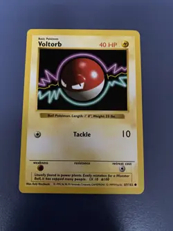 Shadowless Voltorb 67/102 Base Set Pokemon Card - Image 1
