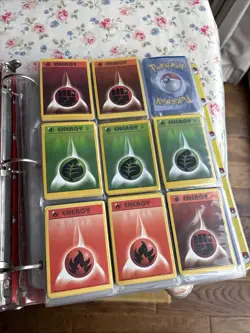 Official Pokemon Folder 1999 3 Ring Binder Approx 160 Energy Cards 25 Pockets - Image 3