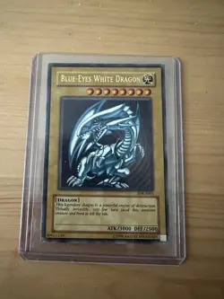 Blue-Eyes White Dragon SDK-E001 Starter Deck Kaiba YuGiOh - Image 1