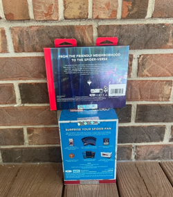 Magic The Gathering TCG Spider-Man Collector Omega Booster Box/Gift Bundle Box - Image 2