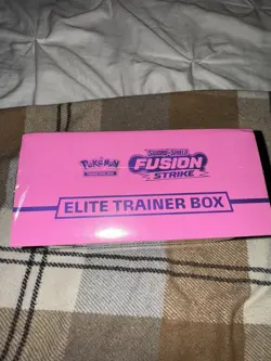 Pokemon TCG Sword & Shield Fusion Strike ETB Elite Trainer Box - 8 pks - SEALED - Image 3
