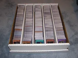 YUGIOH 100 Cards w/Dark Magician or Blue Eyes White Dragon and 4 Rares & 8 Holos - Image 1