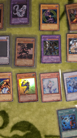 yugioh collection vintage lot, holos, old, new, rare, used - Image 2