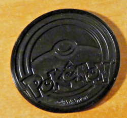 POKEMON COLLECTABLE JUMBO FLIP COIN GOLD HOLO TOKEN CARD CARTE PIKACHU M #6 - Image 2