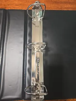 Ultra Pro 1996 vintage 4th Gen Magic The Gathering 9 Pocket 3 Ring Binder - Image 5