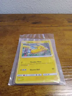 Pokemon TCG Pikachu Pokemon Promos SM04 Holo black star - Image 3