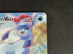 Pokemon TCG - Glaceon VMAX (Alternate Art Secret) 209/203: Evolving Skies Holo - Image 4