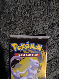 Pokemon Black And White Legendary Treasures Sealed Booster Pack 2013 - Image 3
