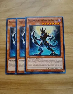 Yu-Gi-Oh - Mikazukinoyaiba The Moon Fang Dragon 3X - Full Playset - Image 1