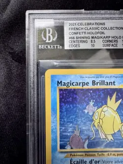 Carte Pokemon Magicarpe Brillant 66/64 Celebrations 25 ans FR Beckett 9 - Image 3