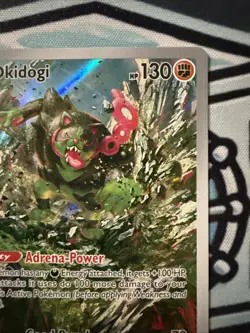 Okidogi 074/064 Pokemon Shrouded Fable Illustration Rare NM Foil - Image 3