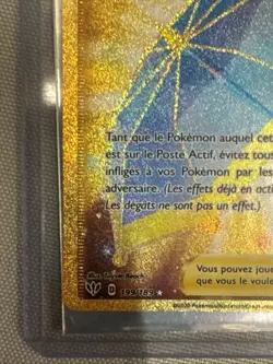 CARTE POKEMON OMBRELLE GEANTE 199/189 DRESSEUR GOLD TENEBRES EMBRASEES EB03 FR - Image 5