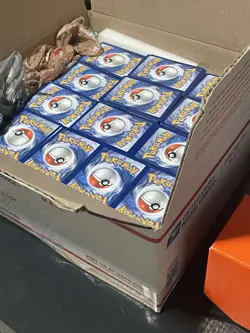 Pokemon TCG Bulk Lot 5000+ Cards, Common, Uncommon, Holos & Non-Holos - Image 4