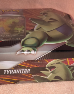 V Strikers Tin [Tyranitar V] - SWSH05: Battle Styles Pokemon 820650809552 - Image 3