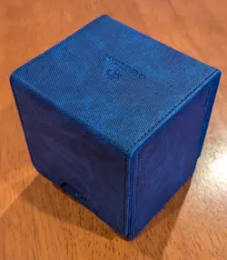 Gamegenic Squire Plus 100+ XL Convertible Blue Deck Box - Image 2