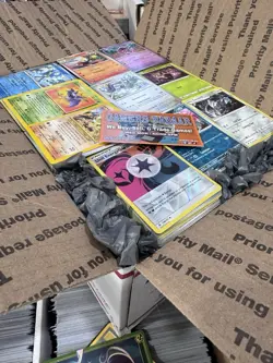 🔥 17lbs 4200+ UNSEARCHED Pokemon Bulk Lot! Some Holos & Vintage Cards LP/NM ✨ - Image 1