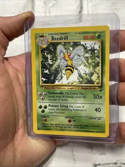 Pokemon TCG Beedrill Base Set 2 21/130 Regular Unlimited Rare NM Vintage Card - Image 2