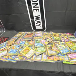 220+ Pokemon TCG Vintage Base Set lot - Image 2