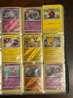 Pokemon Collection LOT Binders Holo Foils Rares Promo Hidden Fates Sets - Image 4