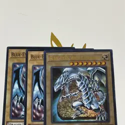 Yugioh! Blue-Eyes White Dragon X3 PlaySet - Image 3
