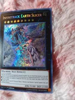 Yu-Gi-Oh! Infinitrack Earth Slicer INCH-EN009 1st Edition Secret Rare - Image 3