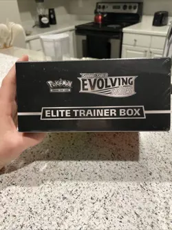 Evolving Skies Elite Trainer Box ETB Pokemon - Sealed - Image 5