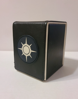 MTG Ultra Pro Deck Box Leather Guild Orzhov Alcove Flip Magnetic - Used - Image 1