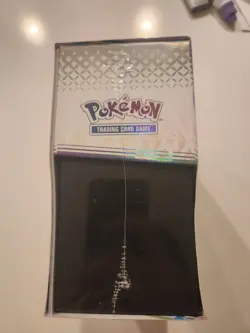 Pokemon TCG: Scarlet & Violet—Prismatic Evolutions Elite Trainer Box - Image 4