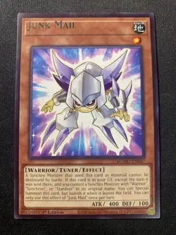 YuGiOh! Junk Mail MZMU-EN047 Name Shift Error Misprint Maze Of Muertos - Image 1
