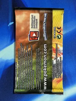 Pokemon TCG 2018 Sun & Moon Dragon Majesty Booster Pack Sealed Reshiram Art - Image 2