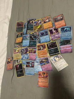 Pokemon Card Lot of over 650 lots of Halo and reverse halo lots of rares - Image 1