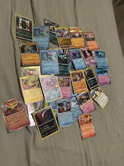 Pokemon Card Lot of over 650 lots of Halo and reverse halo lots of rares - Image 3