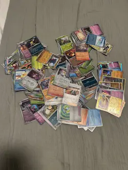 Pokemon Card Lot of over 650 lots of Halo and reverse halo lots of rares - Image 4