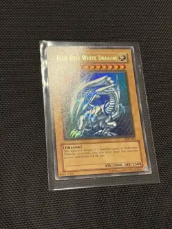 YuGiOh GLOSSY Blue Eyes White Dragon SDK-001 Ultra Rare 💎 - Image 5