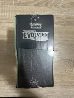 Pokemon TCG Sword and Shield Evolving Skies Elite Trainer Box FACTORY SEALED NEW - Image 3