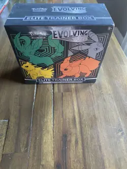 Pokemon TCG: Sword & Shield-Evolving Skies Elite Trainer Box 728192533419 - Image 1