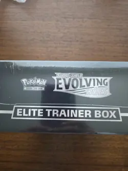 EVOLVING SKIES ETB POKEMON NEW AND SEALED - Image 4