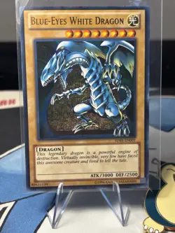 Blue-Eyes White Dragon - SDBE-EN001 - Ultra Rare Holo - Unlimited Edition MP-LP - Image 1