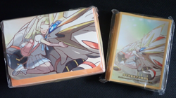 LILLIE & SOLGALEO SLEEVES & DECKBOX - POKEMON CHINESE GIFT BOX - NEW SEALED - Image 1