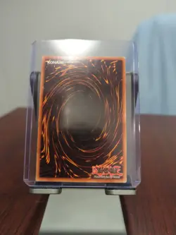 Dark Magician SDY-006 Holo Card 2002 Unlimited Edition + assorted yu-gi-oh cards - Image 2