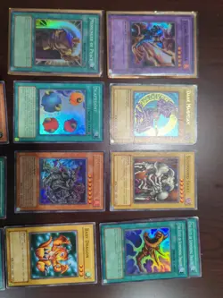Dark Magician SDY-006 Holo Card 2002 Unlimited Edition + assorted yu-gi-oh cards - Image 5