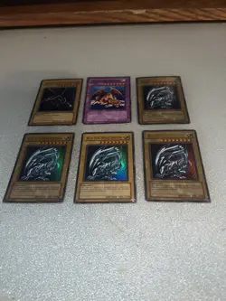 1996 KONAMI YU-GI-OH Trading Cards. Blue-Eyes White Dragon . 4 Cards(1 ErrorU) - Image 3