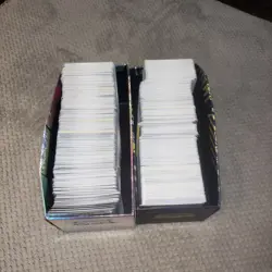 Pokemon TCG Reverse Holo Card lot +700 cards - Image 1