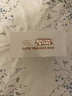 Pokemon Sword & Shield Brilliant Stars Elite Trainer Box sealed - MINT condition 820650850127 - Image 3