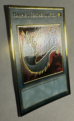 YuGiOh Harpie's Feather Duster MAGO-EN042 Maximum Gold 1st Edition NEAR MINT - Image 2
