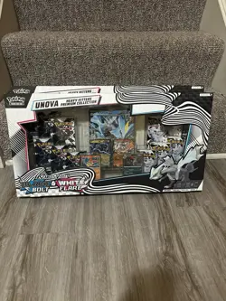 Pokemon TCG Black & White Bolt Flare Heavy Hitters Premium Collection Box - Image 1