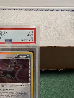 Pokemon TCG: Umbreon-Holo #17/113, EX Delta Species 2005, PSA 9 MINT. - Image 3